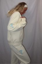 Load image into Gallery viewer, Women’s Relax Track Pants-Butter
